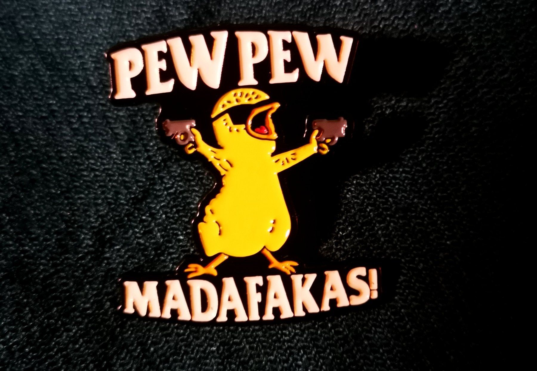 Plaketten & Abzeichen: Pin: Fun, PEW PEW ca. 3.5 cm – Neu und originalverpackt aus Bettingen von hamau2012 2