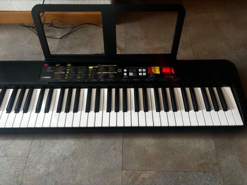 Yamaha Instruments de musique: Keyboard Yamaha – D'occasion à Rombach par MonaLisaNZ