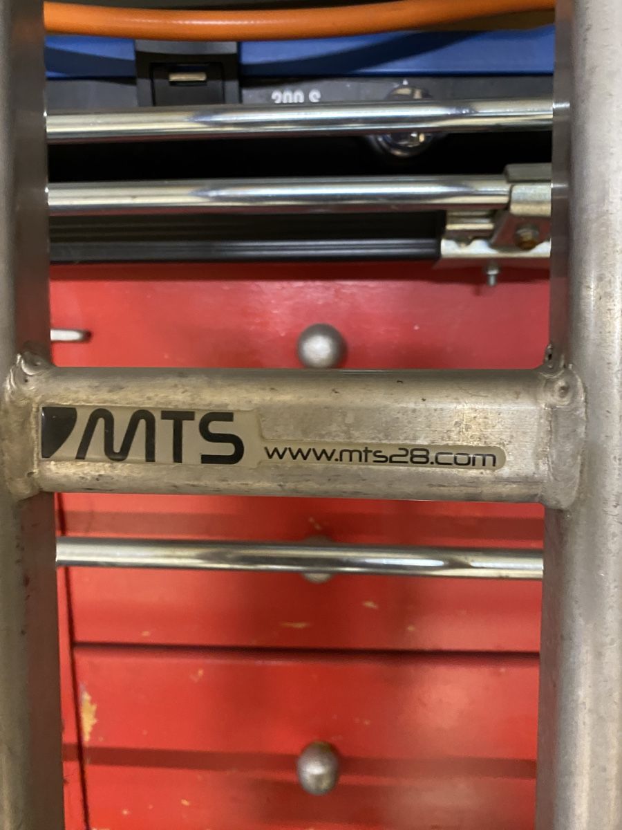 VW Tutti i ricambio: MTS Heckleiter zu VW T5 – Usato da Sargans venduto da Buschi1990