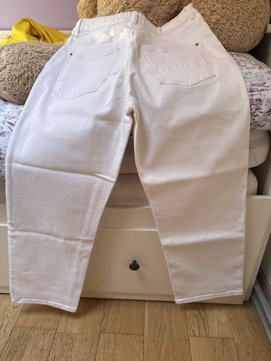 Pantaloni: Pantalon blanc  – Usato da Cartigny venduto da Kelly.11 1