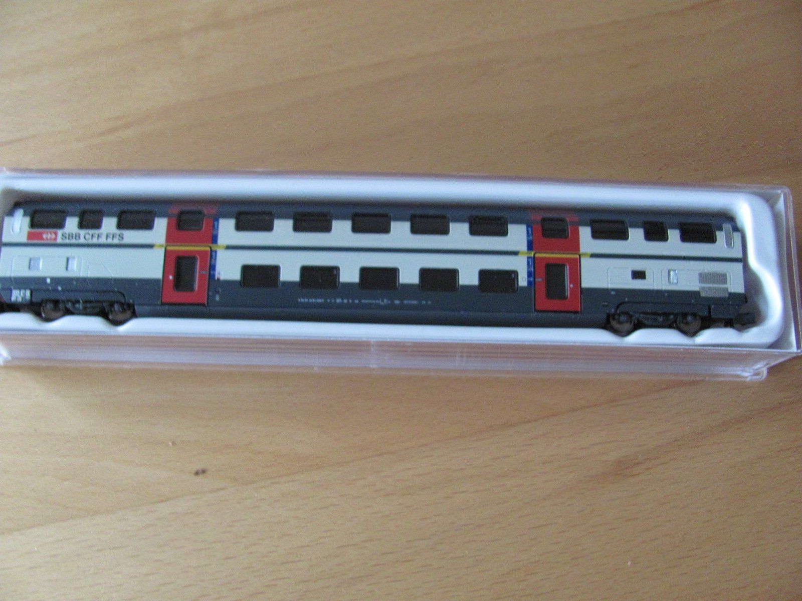 Hobbytrain Modellini di ferrovie: H25101/ IC2000 SBB 1.Kl. A- Wagen – Nuovo (secondo la descrizione) da Uznach venduto da Bimbolino