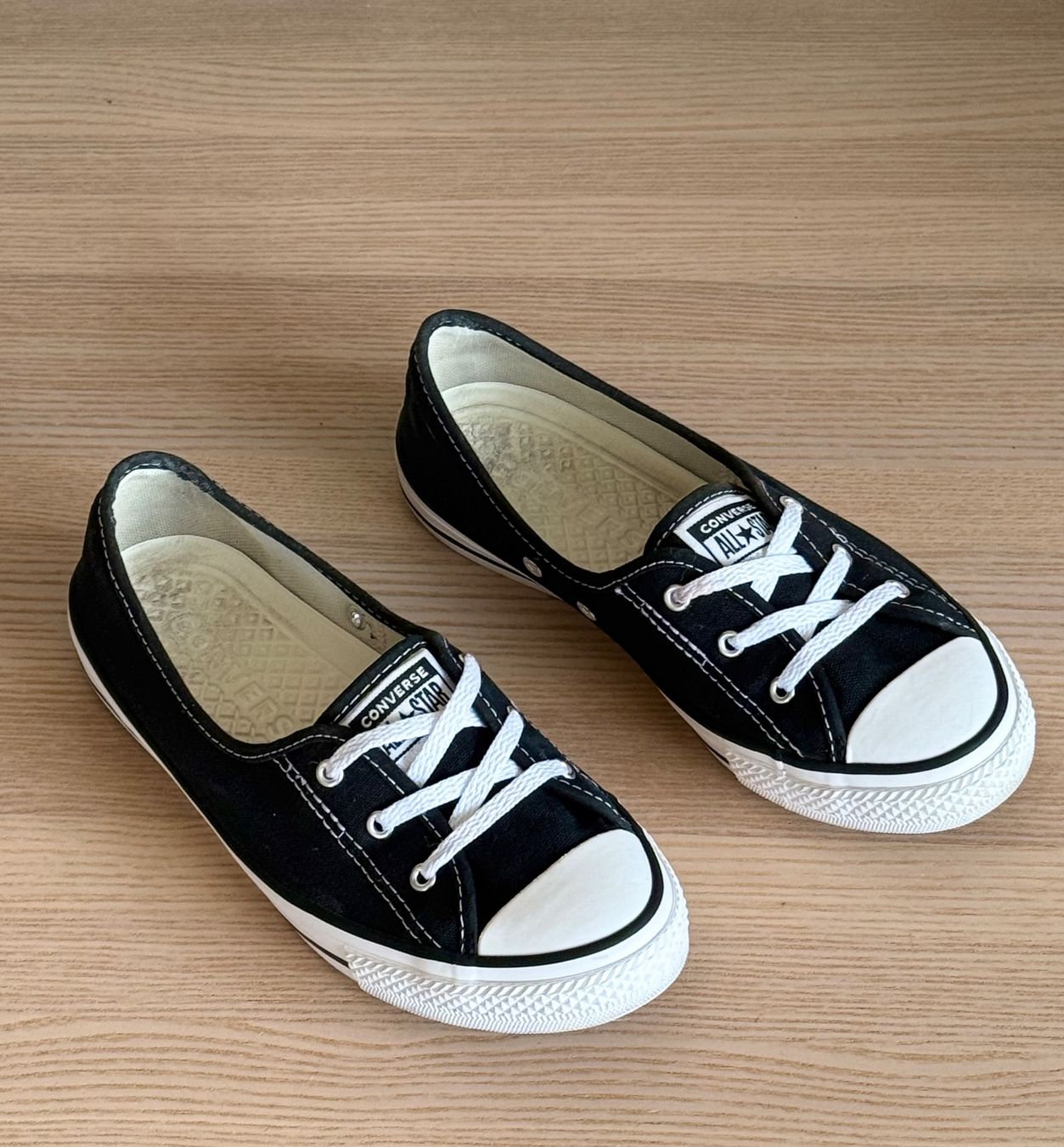 Scarpe da donna: All Star – Usato da Reinach AG venduto da BisMad3 1