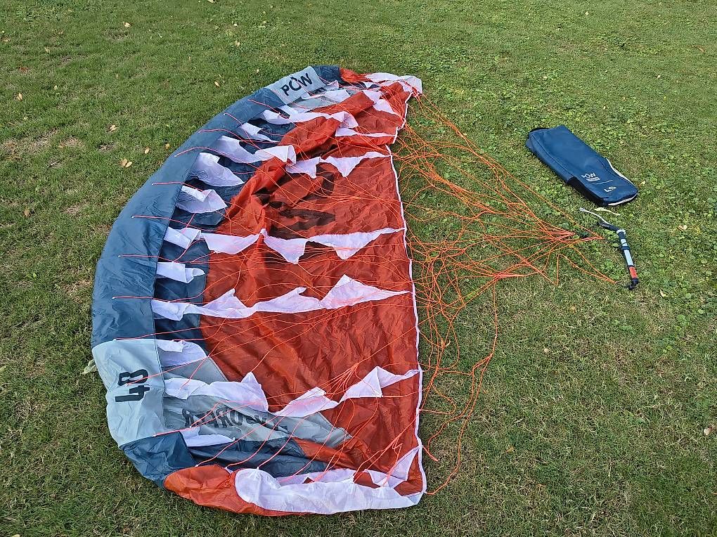 Sonstiges: Parawing Flysurfer POW 4m – Gebraucht aus Bernex von Marc766