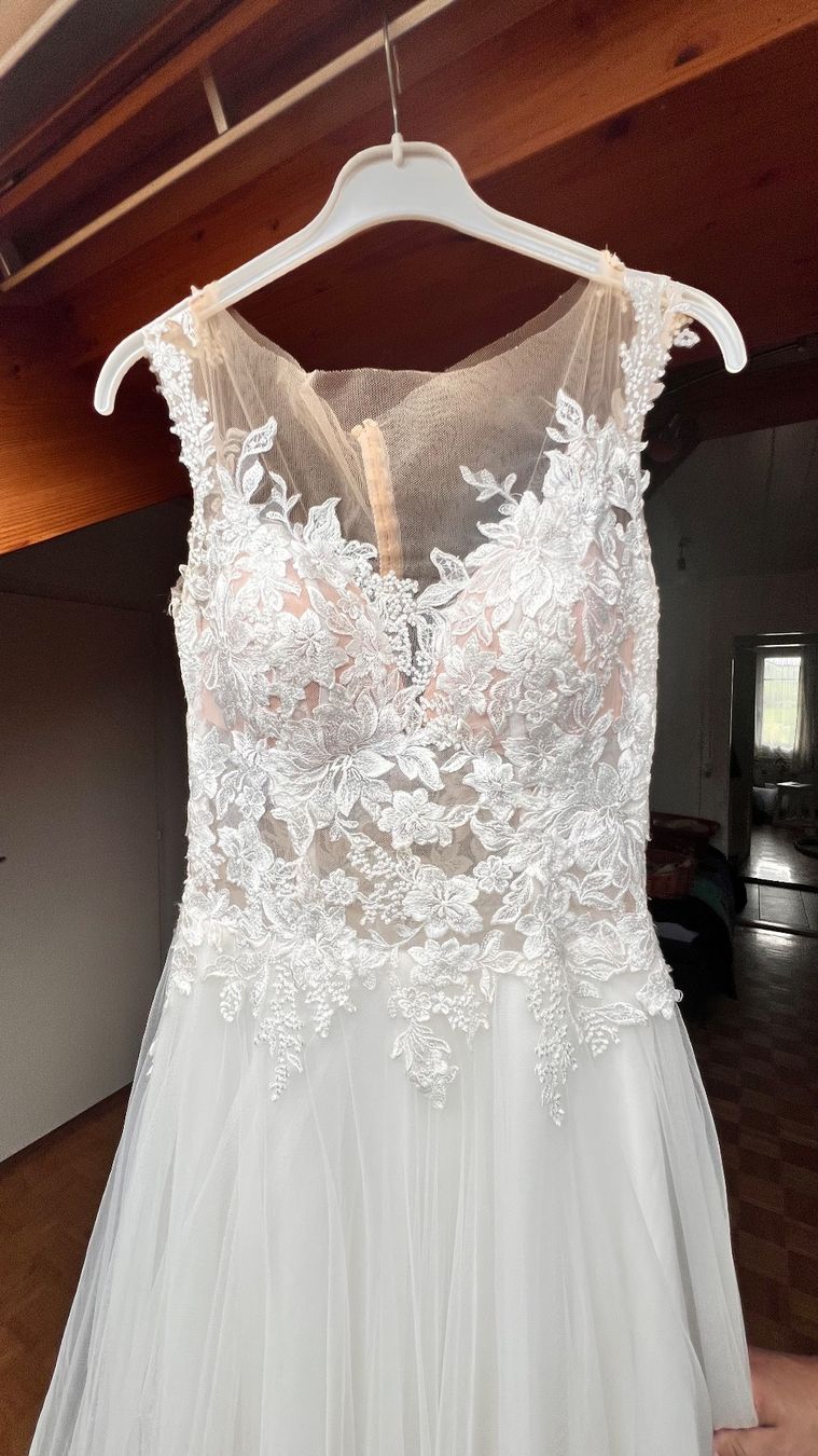Vestiti: Hochzeitskleid & Unterrock – Usato da Auswil venduto da mel_qfh8 4