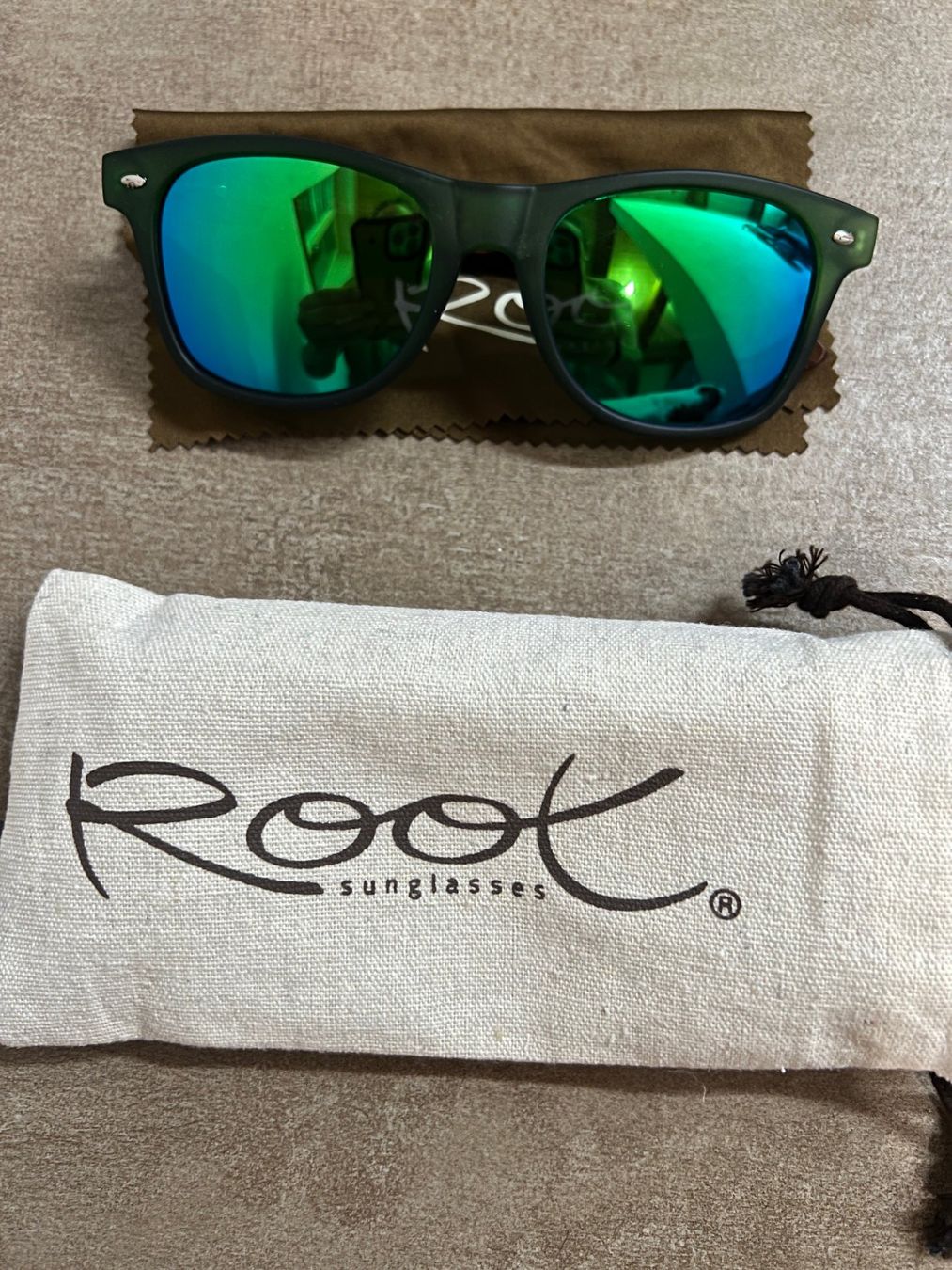 Lunettes & Verres: Root Sonnenbrille Sun Green MX Bamboo – D'occasion à Merenschwand par Andyw8