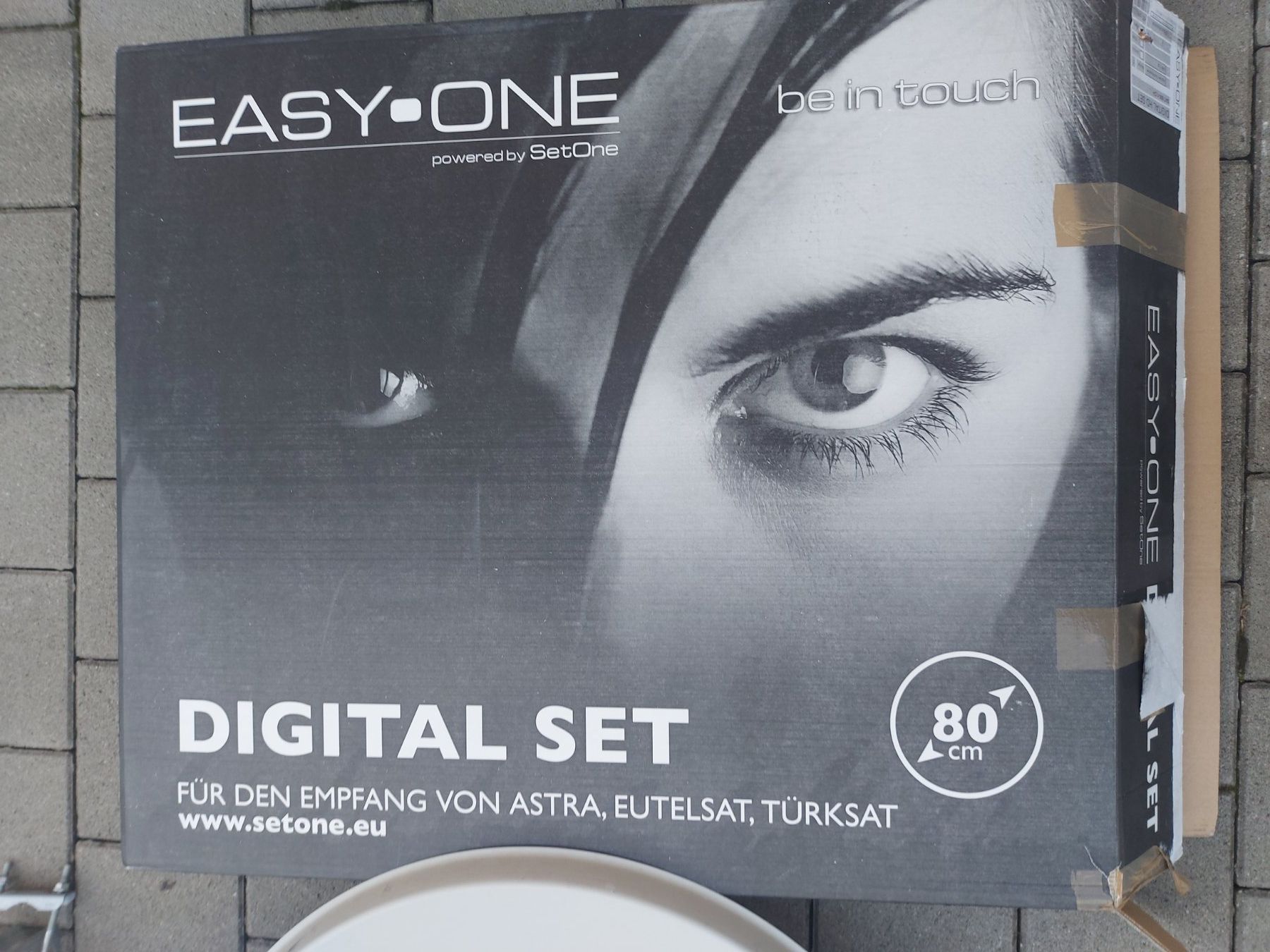 Parabola satellitare: Easy-One Digital Set 80cm - Komplette SAT Anlage – Usato da Rheinau venduto da profitronic.shop 1