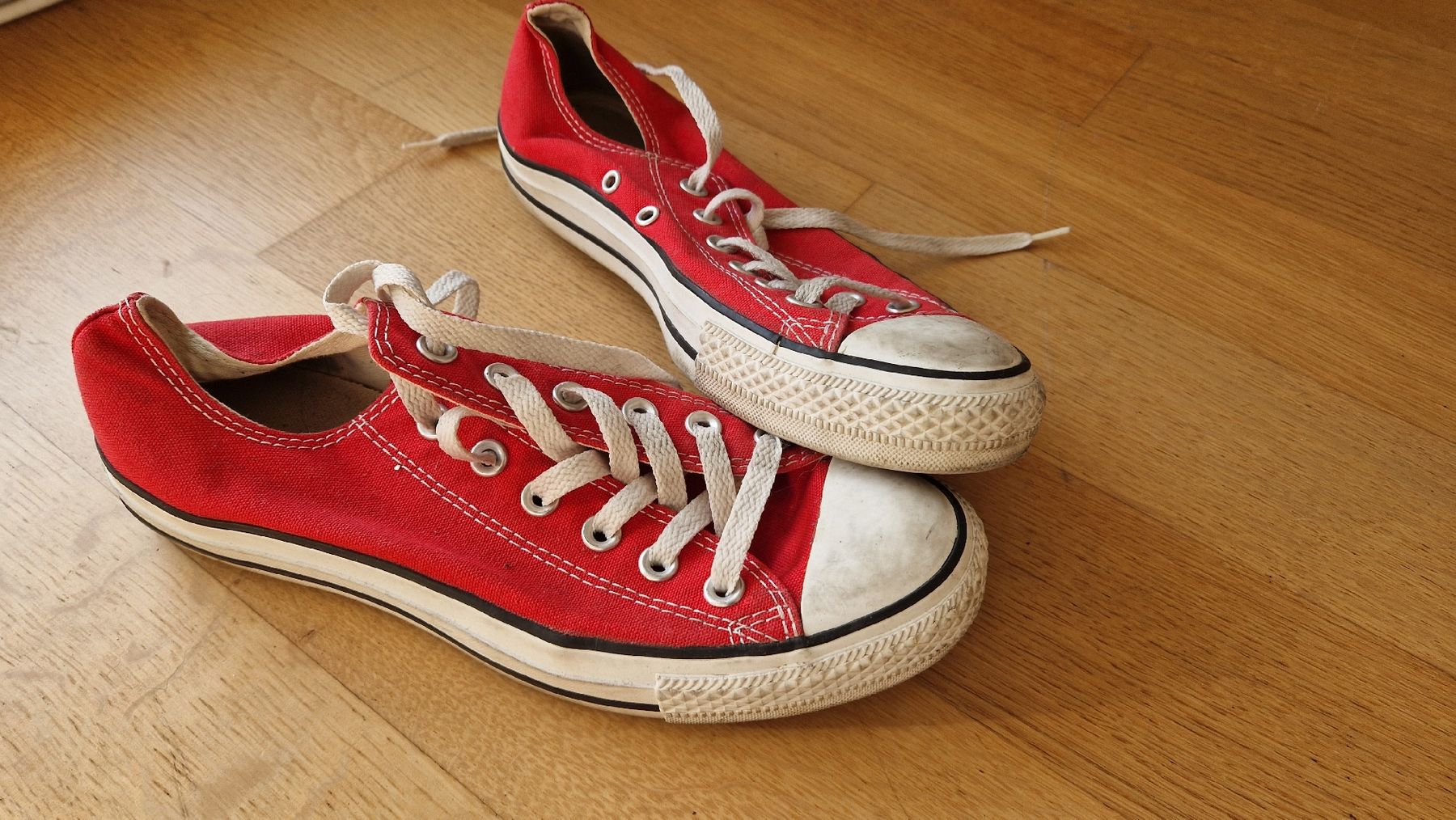 Converse Scarpe da uomo: Rote Converse All Star Gr.39 – Usato da Zürich venduto da mis_2kxn