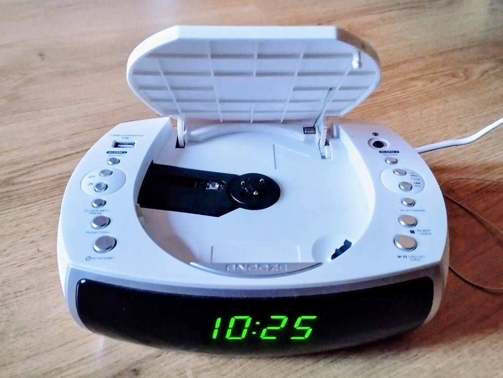 Wecker: Radio-CD Wecker – Gebraucht aus Romanshorn von anila.mueller 1