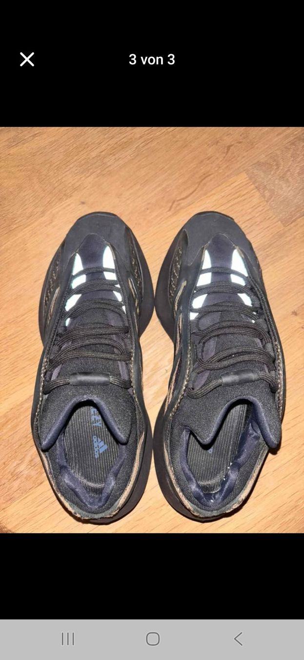 Adidas Scarpe da uomo: Adidas Yeezy 700 V3 – Usato da Riniken venduto da widmersteffi
