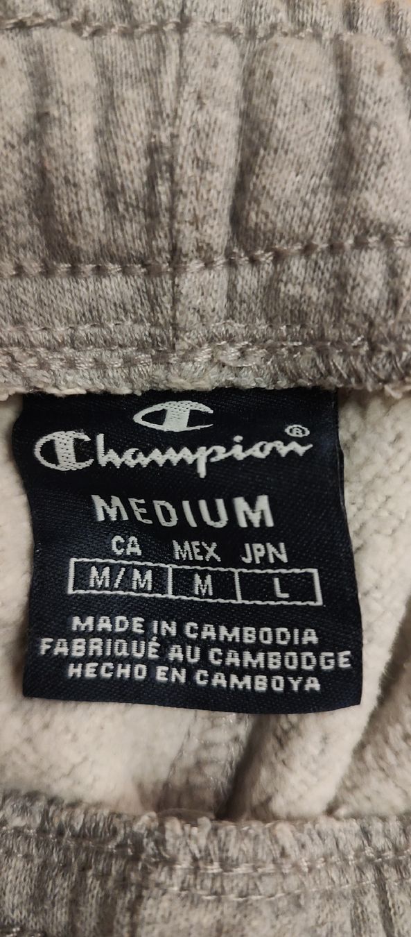 Champion Pantaloni: Trainerhose Damen – Usato da Grenchen venduto da car_qq2t 3
