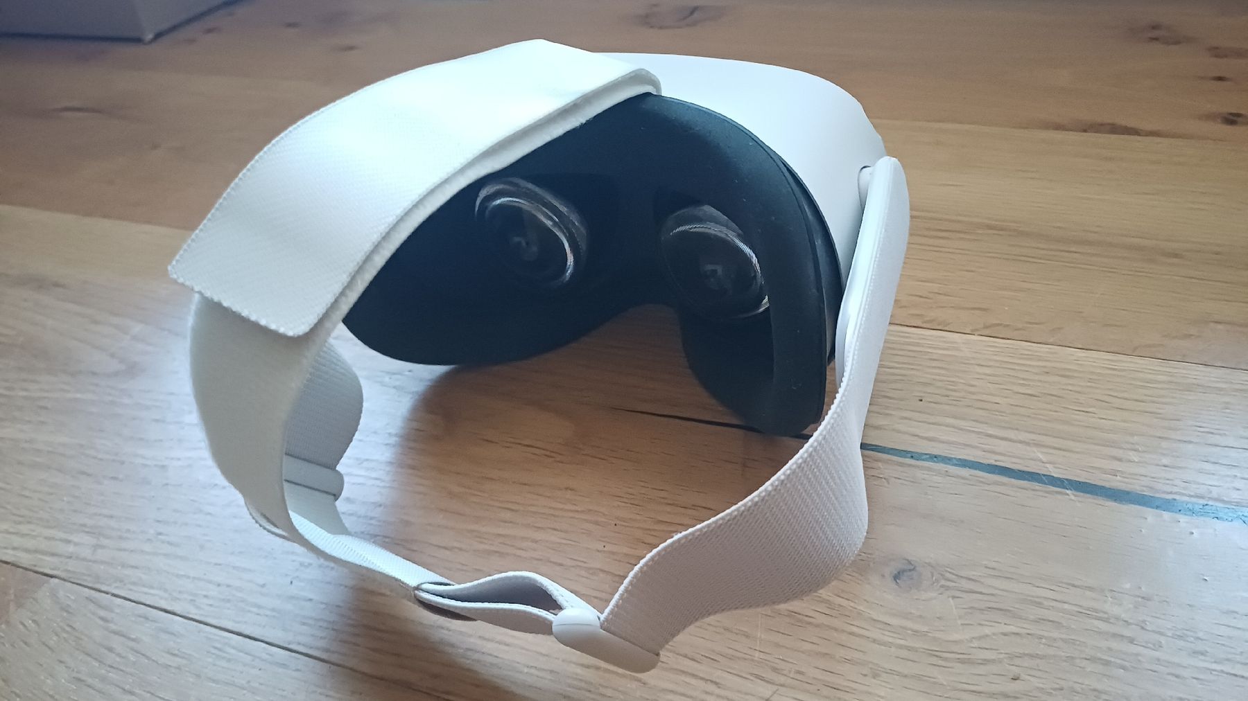 Meta VR Brille: Meta Quest 2 VR-Brille inkl. 2 Controller & Zubehör – Gebraucht aus Rheinfelden von danielfellner 2