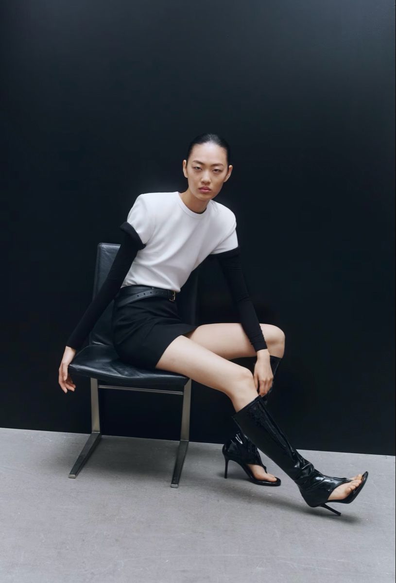 H&M Tops: Bodysuit white WARDROBE.NYC x H&M size M – D'occasion à Vesenaz par ale_wrt6 6