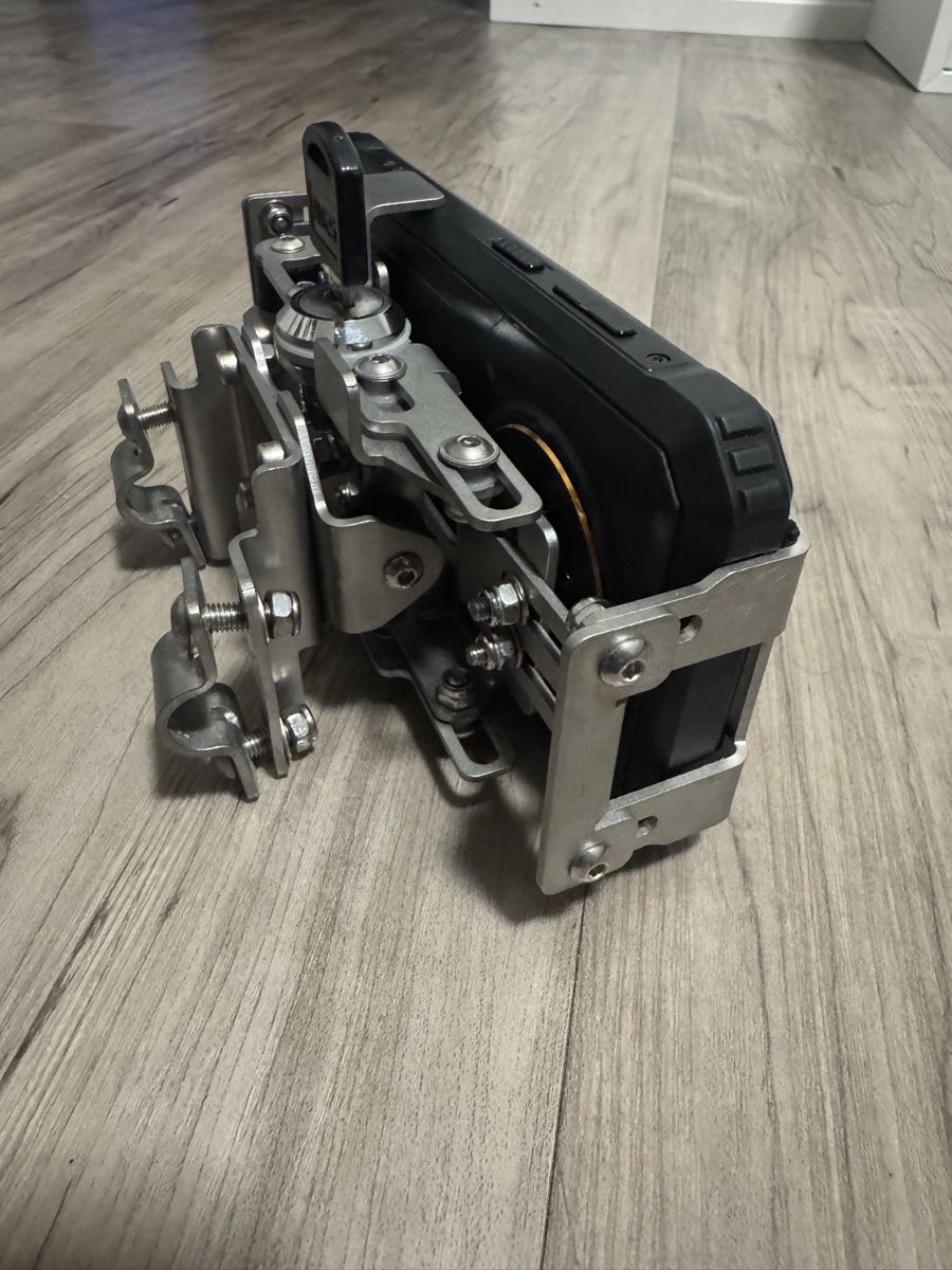 Staffe: Motorrad Handy Halterung The Holder 2.0 – Usato da Oberriet SG venduto da valentinmattle 3