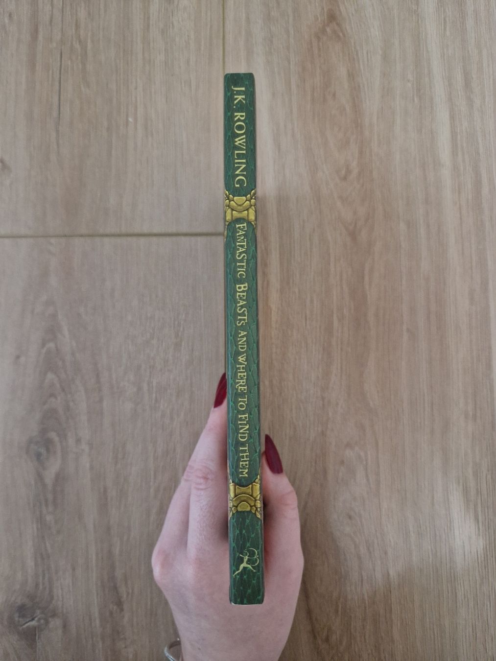 Libri: Fantastic Beasts & Where to Find Them, J.K. Rowling – Usato da Zofingen venduto da cva_w7vn 2