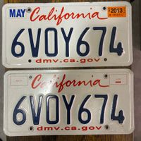  🇺🇸 2x Paar U.S. Autoschild, California 6V0Y674 -ORIGINAL 