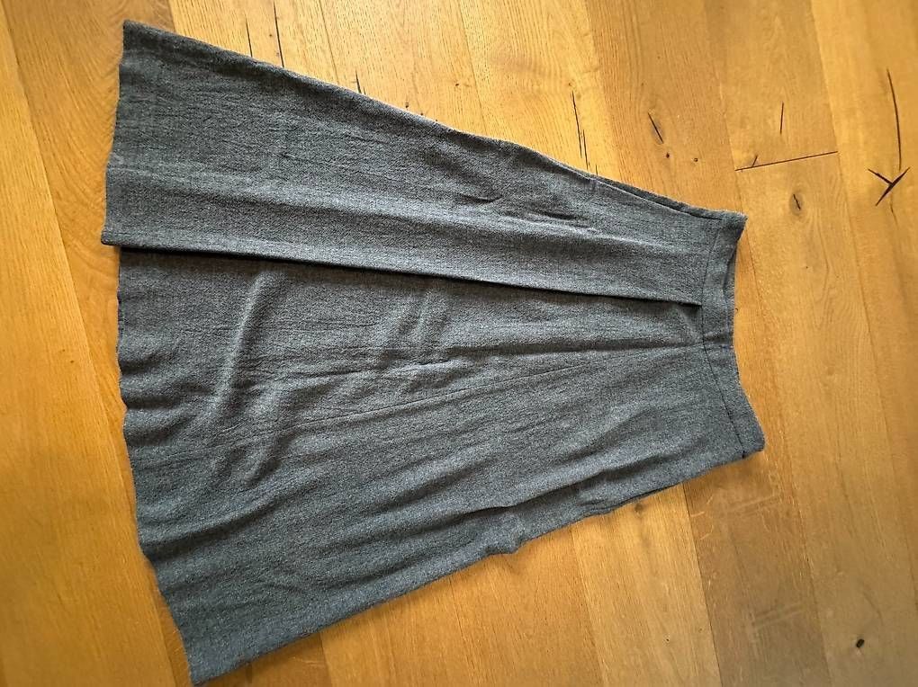 Massimo Dutti Röcke: Massimo Dutti Herbstrock, knöchellang, Grösse 34, ungetragen – Gebraucht aus Hünenberg See von bobby0102 1