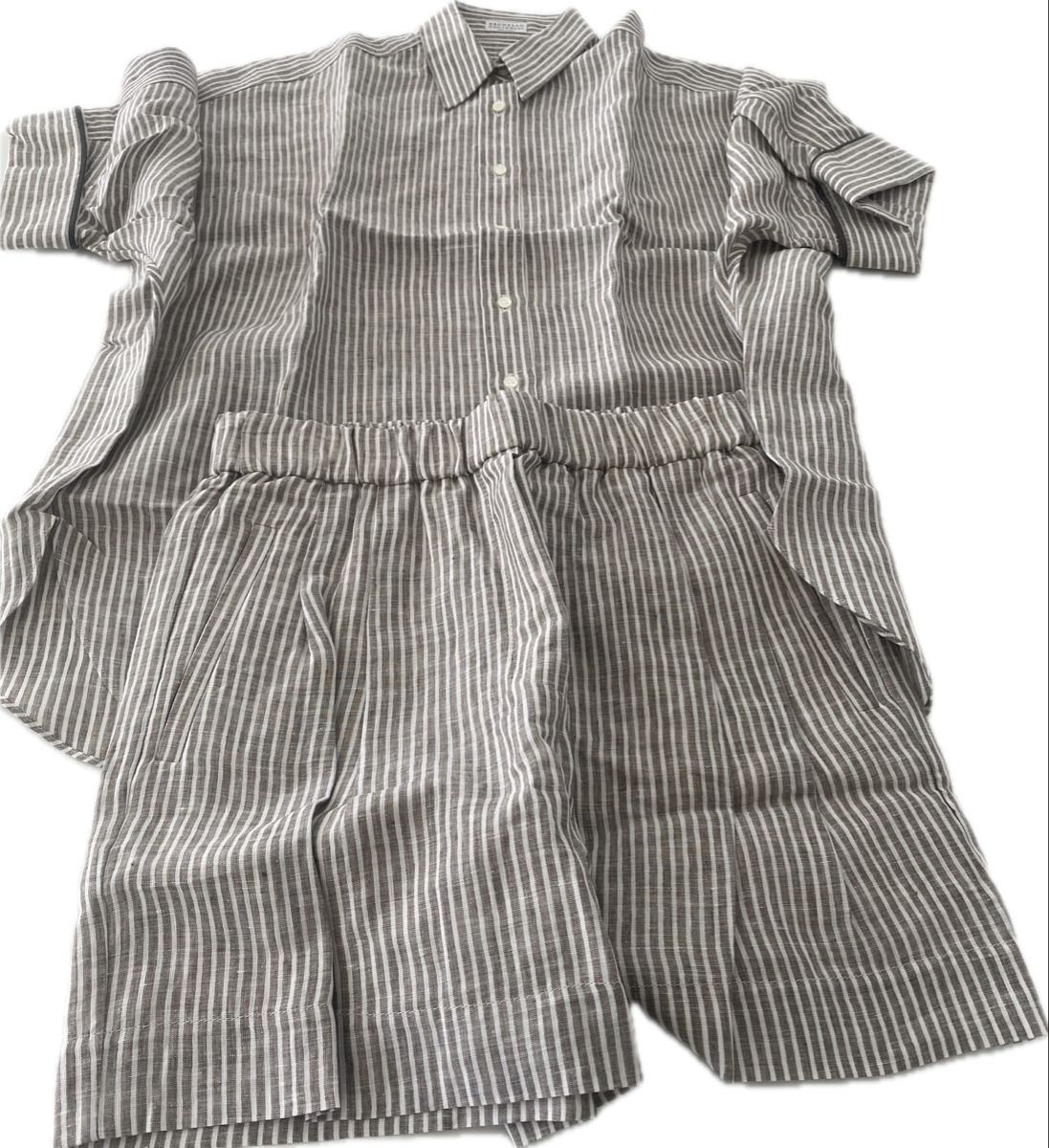 Brunello Cucinelli Lots de vêtements: Brunello Cucinelli Leinen-Set Hemd + Bermudas  – Neuf (Voir description) à Chur par PrimeSwissSecondhand