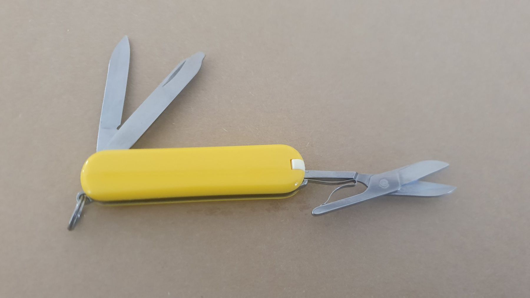 Victorinox Taschenmesser: 3 Victorinox Sackmesser mit Logo – Neu (gemäss Beschreibung) aus Härkingen von MarianneSi 3