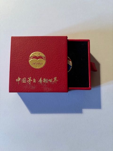 Placchette & Badge: Edler Moutai Pin – Usato da Seon venduto da retep012 2