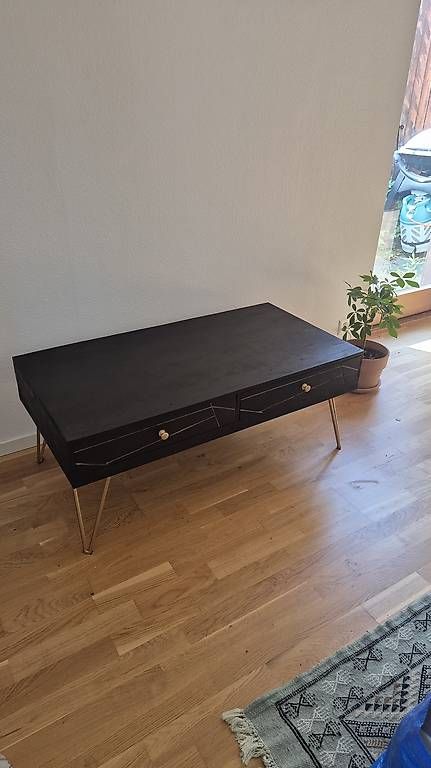 Tables: Couchtisch TOWA – D'occasion à Rüschlikon par samuelba