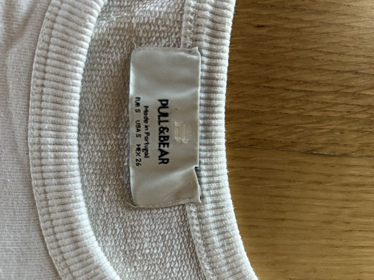 Pull&Bear T-Shirts: T-shirt épais pull&bear  – Gebraucht aus Daillens von guisepa 2