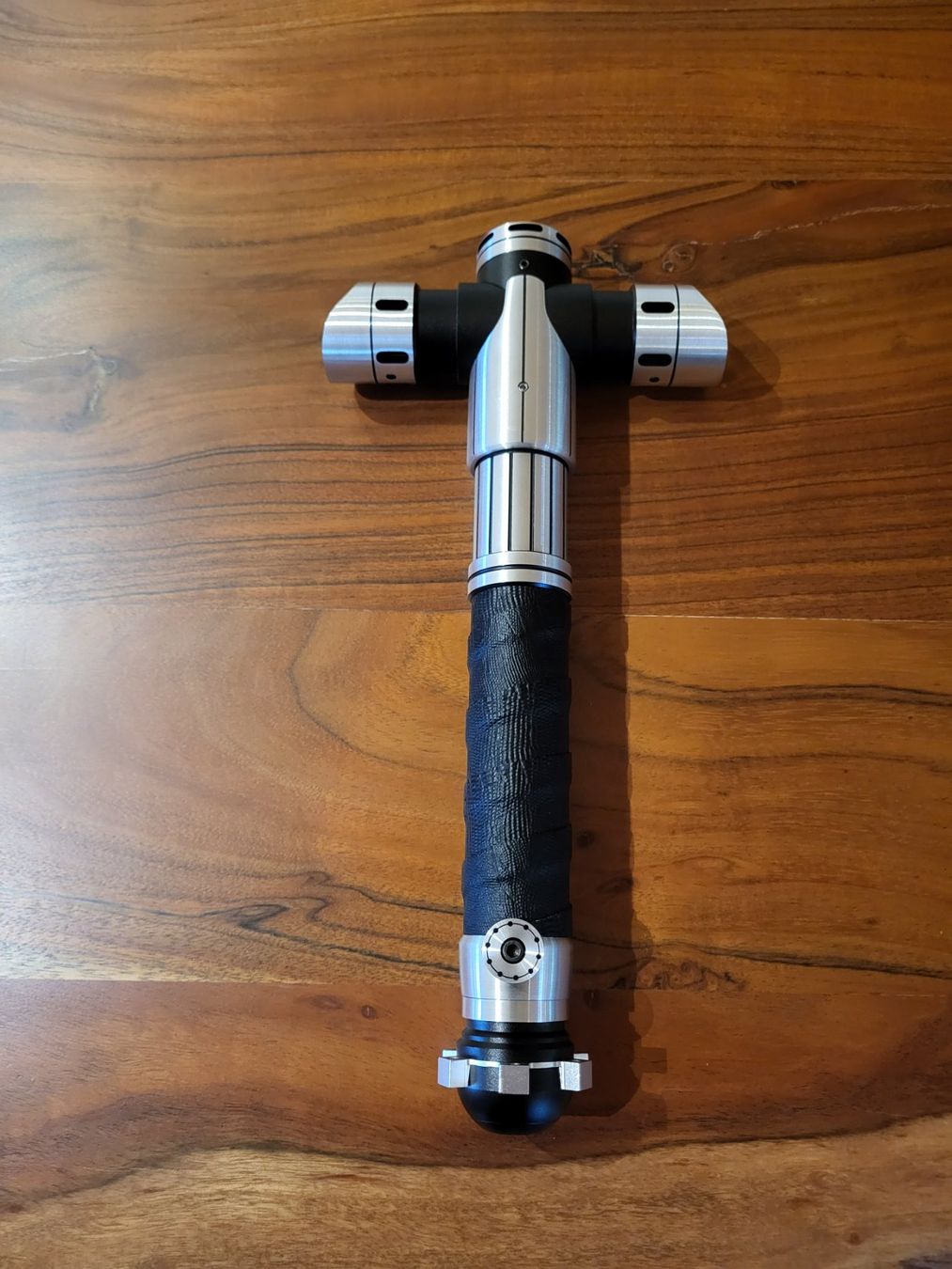 Altro per Film & Serie: Saberforge Crossguard Lichtschwert – Usato da Rothenthurm venduto da Lord-Ren 1