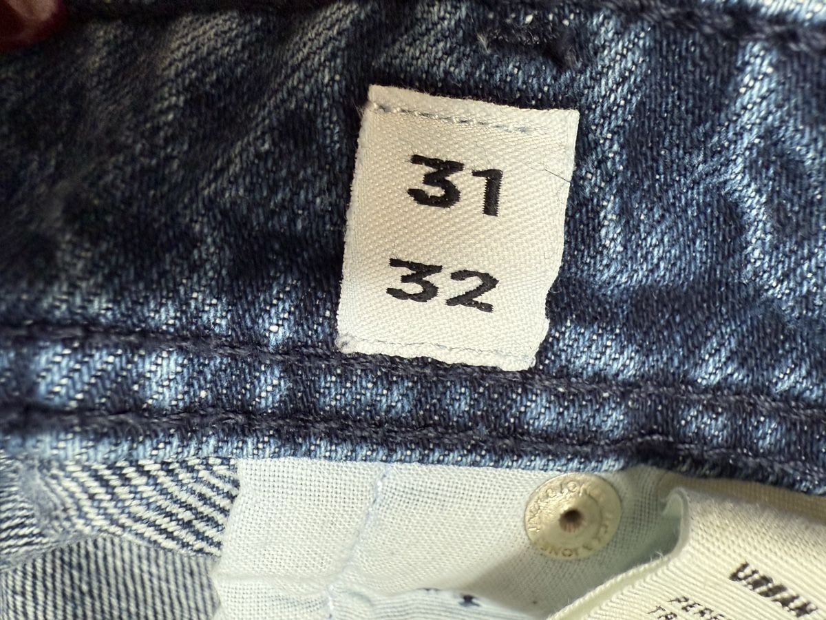 Jack & Jones Jeans: Jeans brut patchs jean clair loose Jack & Jones, 31/32 – Usato da Tavannes venduto da Thriftshop 7