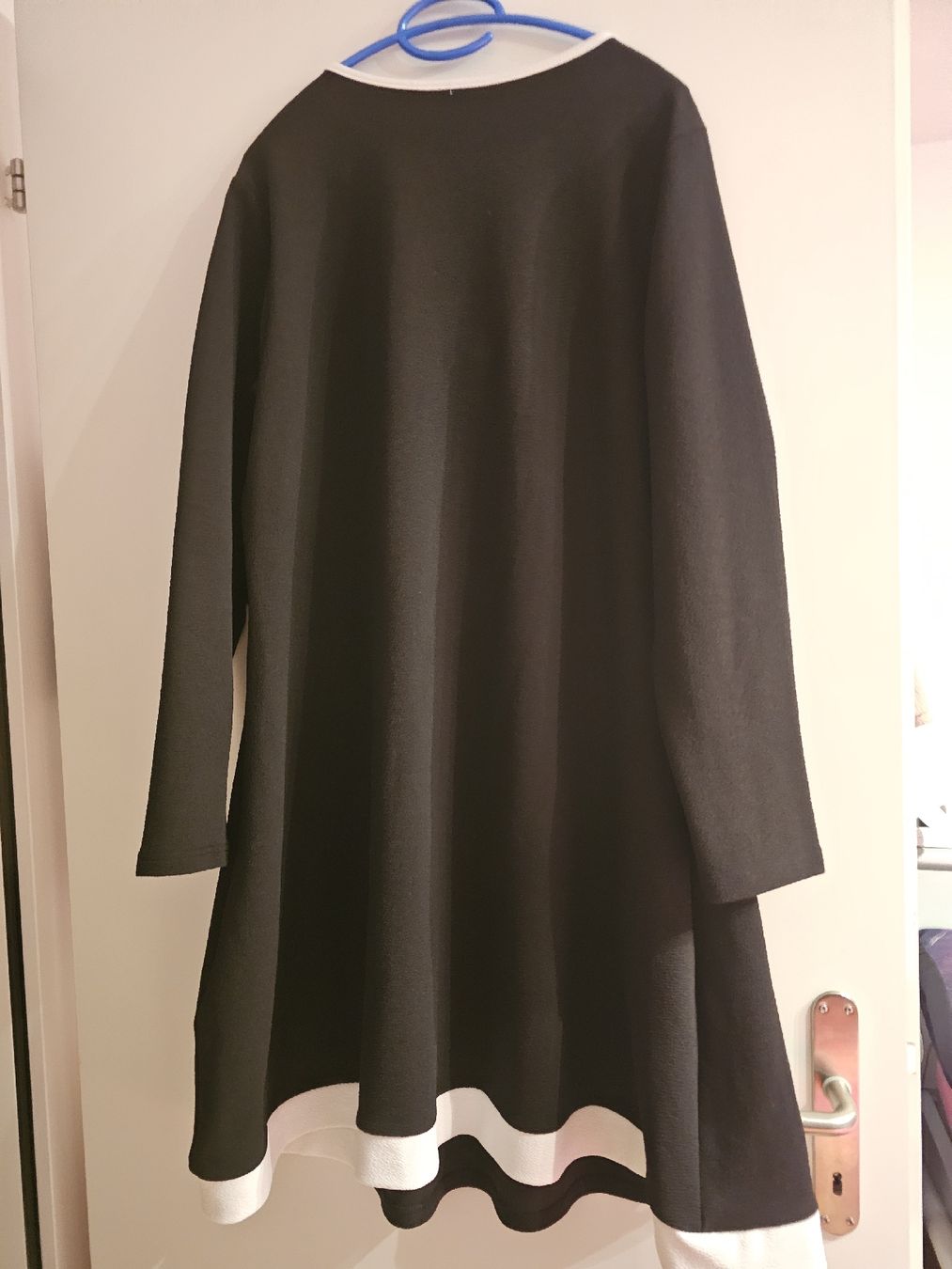 Shein Vestiti: Kleid mit Schlaufe Gr. 4Xl – Usato da Kreuzlingen venduto da Babydoll34 1