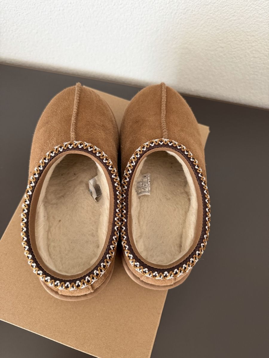 Ugg Scarpe per ragazzi: UGG Tasman Grösse 32,5 – Nuovo (secondo la descrizione) da Bern venduto da Olenush 2