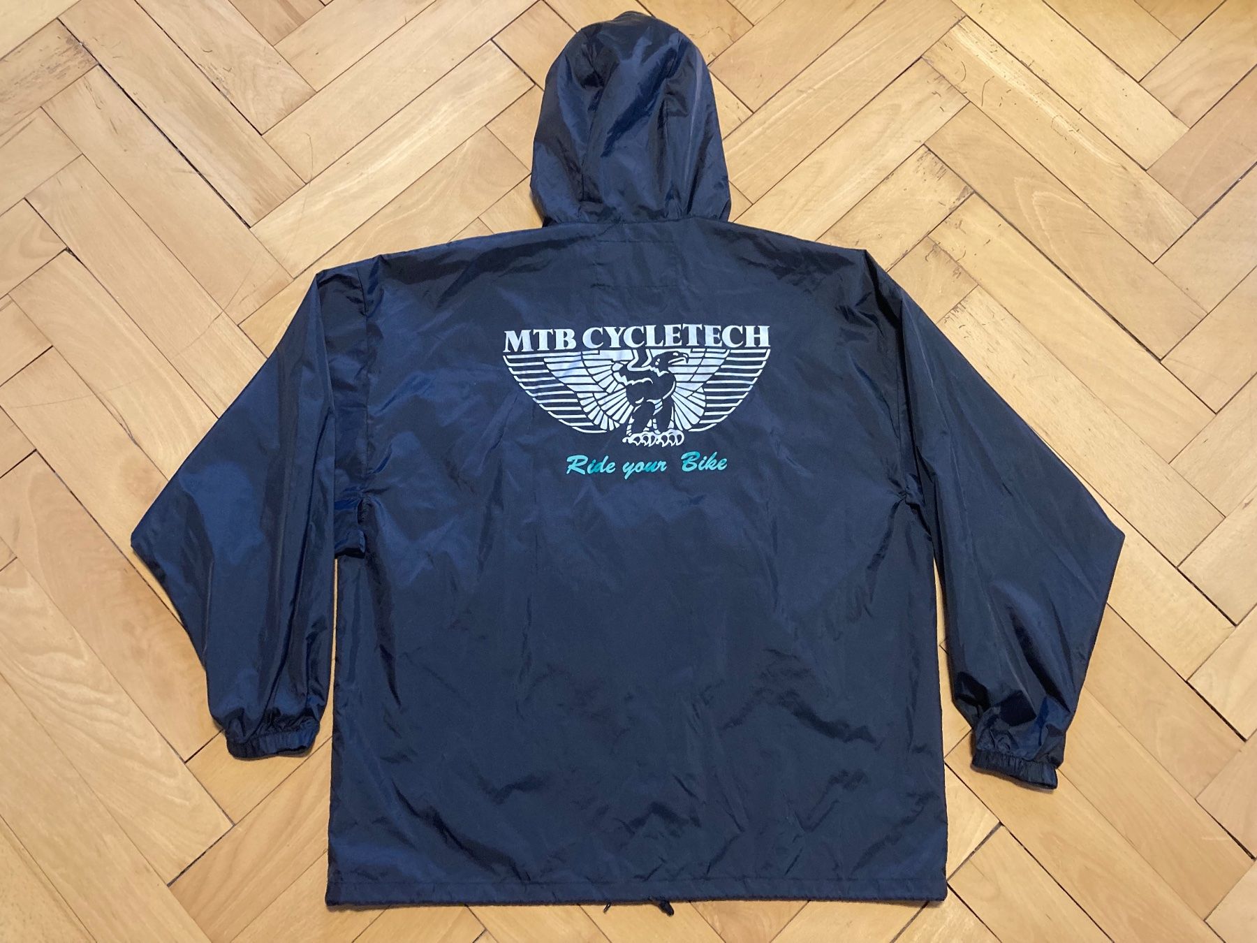 Giacche: Vintage 90s Packable Rain Jacket MTB Cycletech Bike Sz XL – Usato da Zürich venduto da le_souk