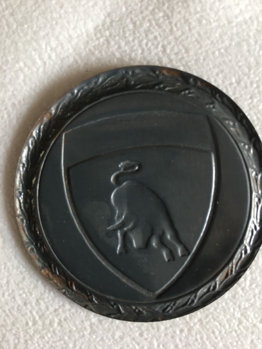 Lamborghini Tutti pezzi di ricambio auto: Lamborghini Emblem  original – Usato da Grellingen venduto da Toyhamster 1