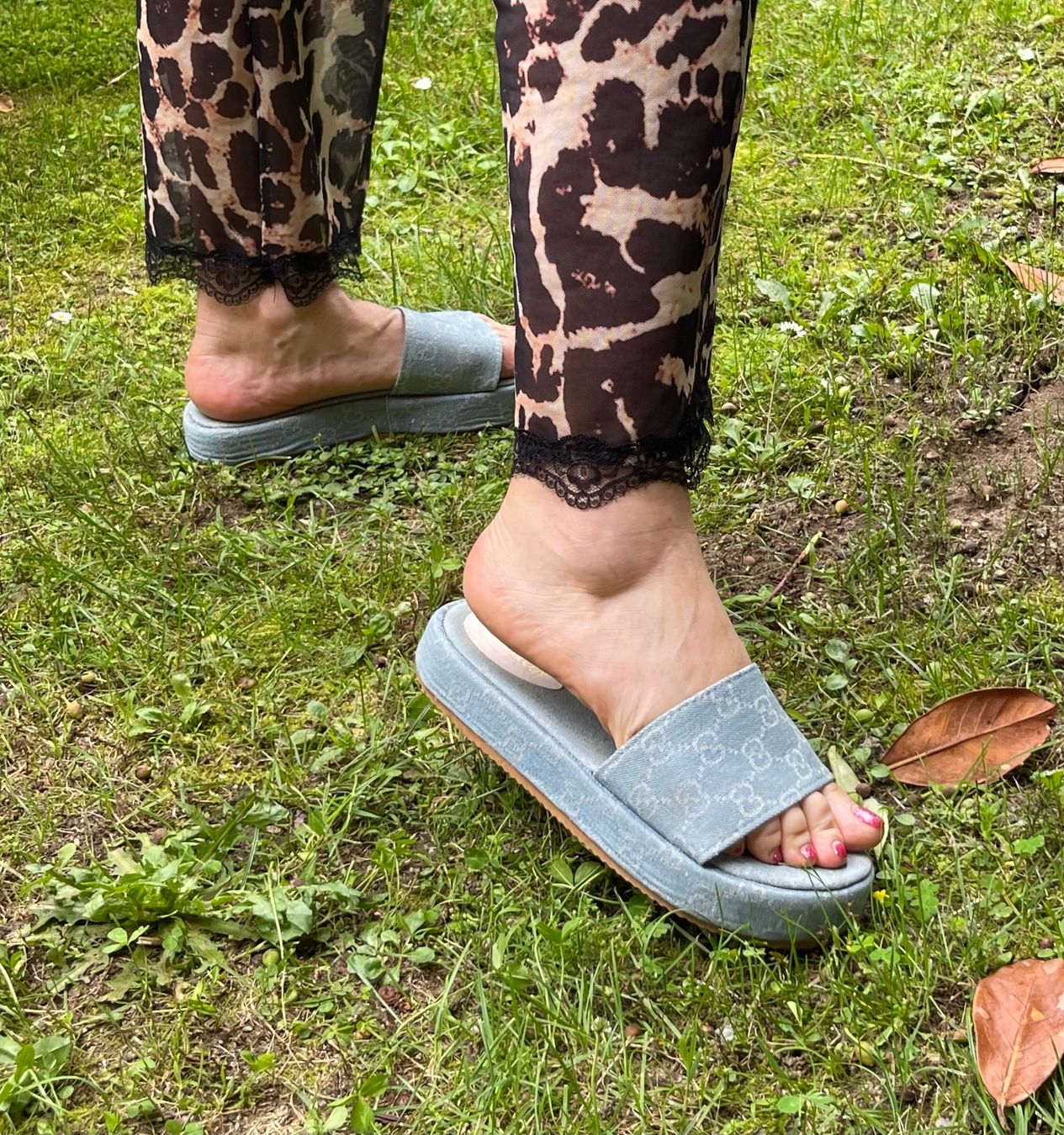 Scarpe da donna: Jeans sandali con logo-39.5/40 – Nuovo (secondo la descrizione) da Gordevio venduto da LanaZimm 6