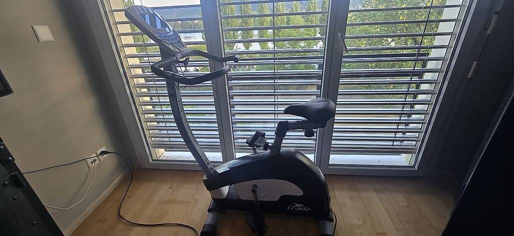 Vélos d'appartement: Heimtrainer Ergometer Crane S11 – D'occasion à Augst BL par Cherry734