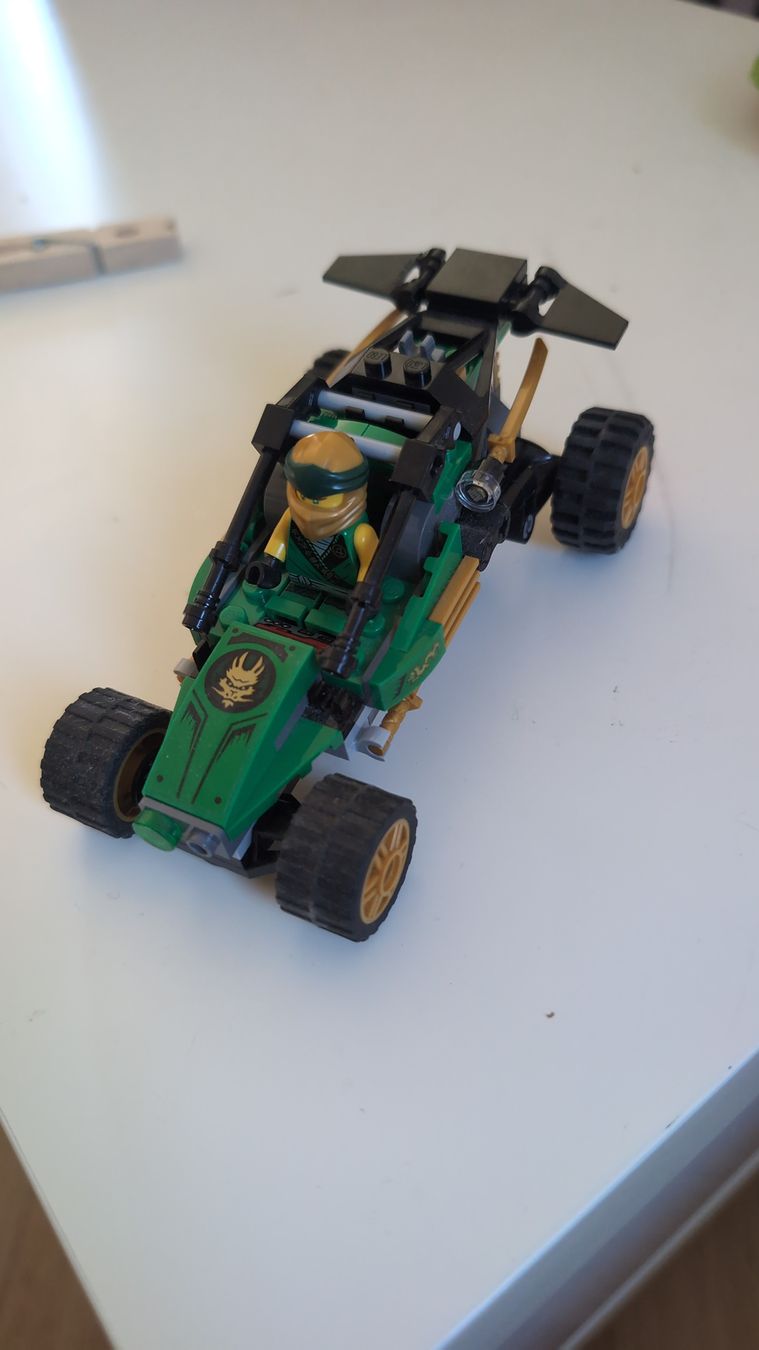 Lego Spielzeuge: Lego Ninjago Auto von Lloyd – Neu (gemäss Beschreibung) aus Bolligen von chr_t85t