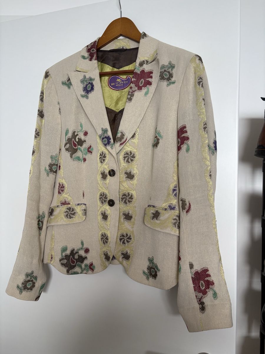 Etro Jacken: Etro women's vintage jacket, perfect condition – Gebraucht aus Lausanne von oyu_hgg5