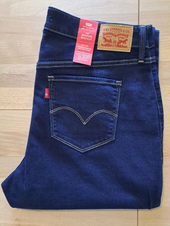 Levis 315 Shaping Bootcut 16W