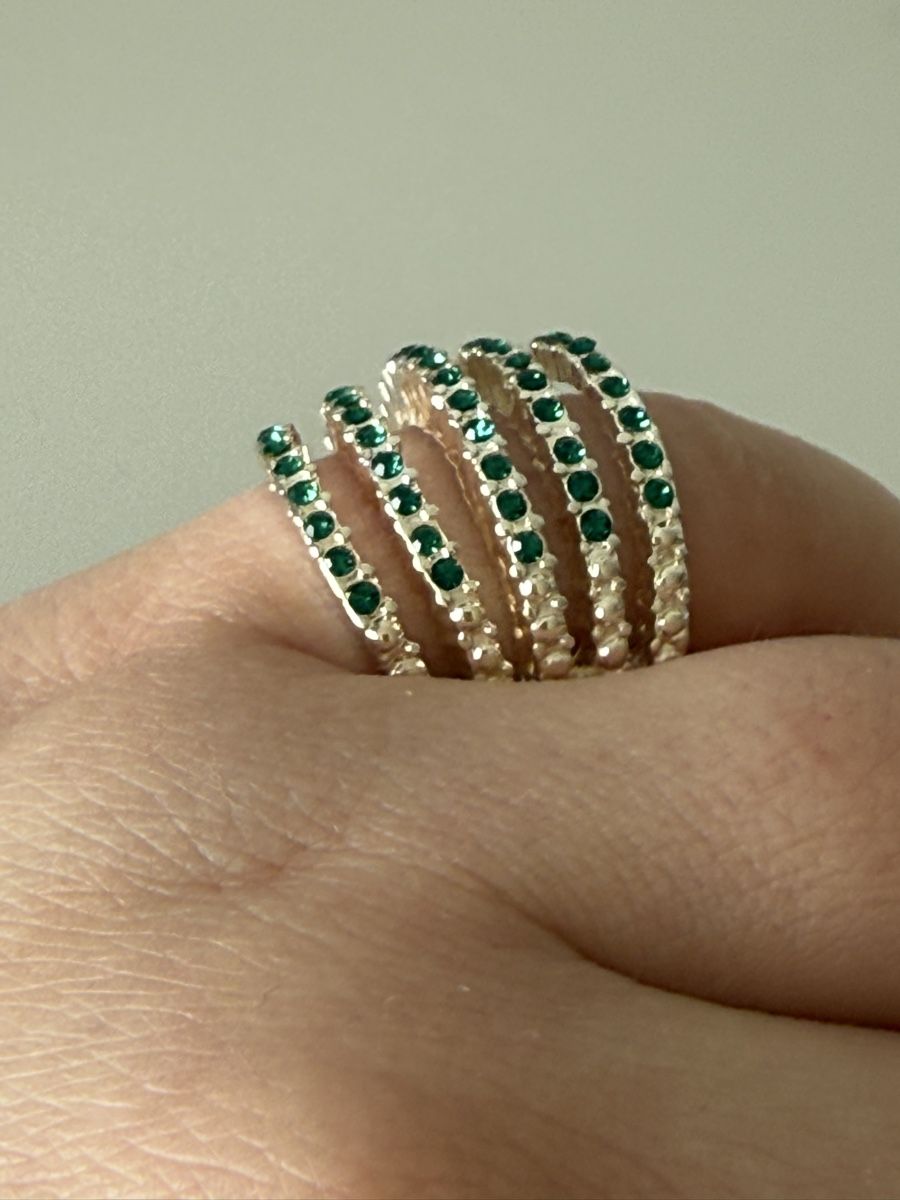 Ringe: Modeschmuck Ring mit grünen Steinen, Grösse 56 – Gebraucht aus Appenzell von sonnegarte 2