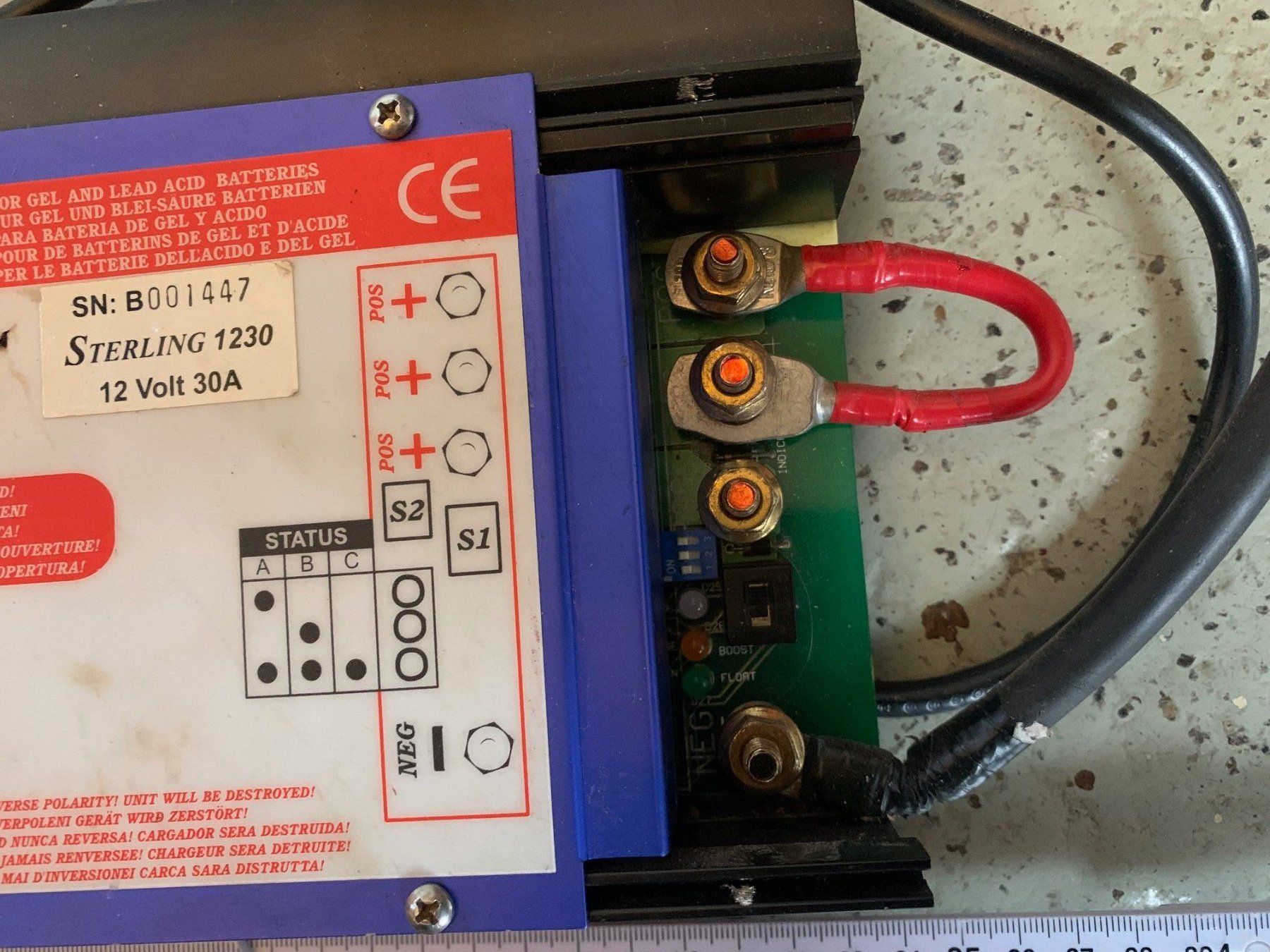 Batterie-Ladegeräte: Sterling Ladegerät 12V – Gebraucht aus Forch von dberger01 2