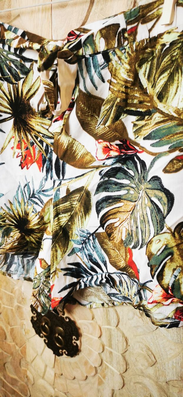Pantaloni: Boho Sommer Shorts Palmen Print - M – Usato da Wettingen venduto da JasminL92-3 1