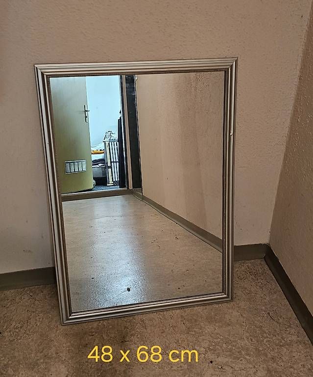 Specchi: schöner Wandspiegel – Usato da Uzwil venduto da sousse73