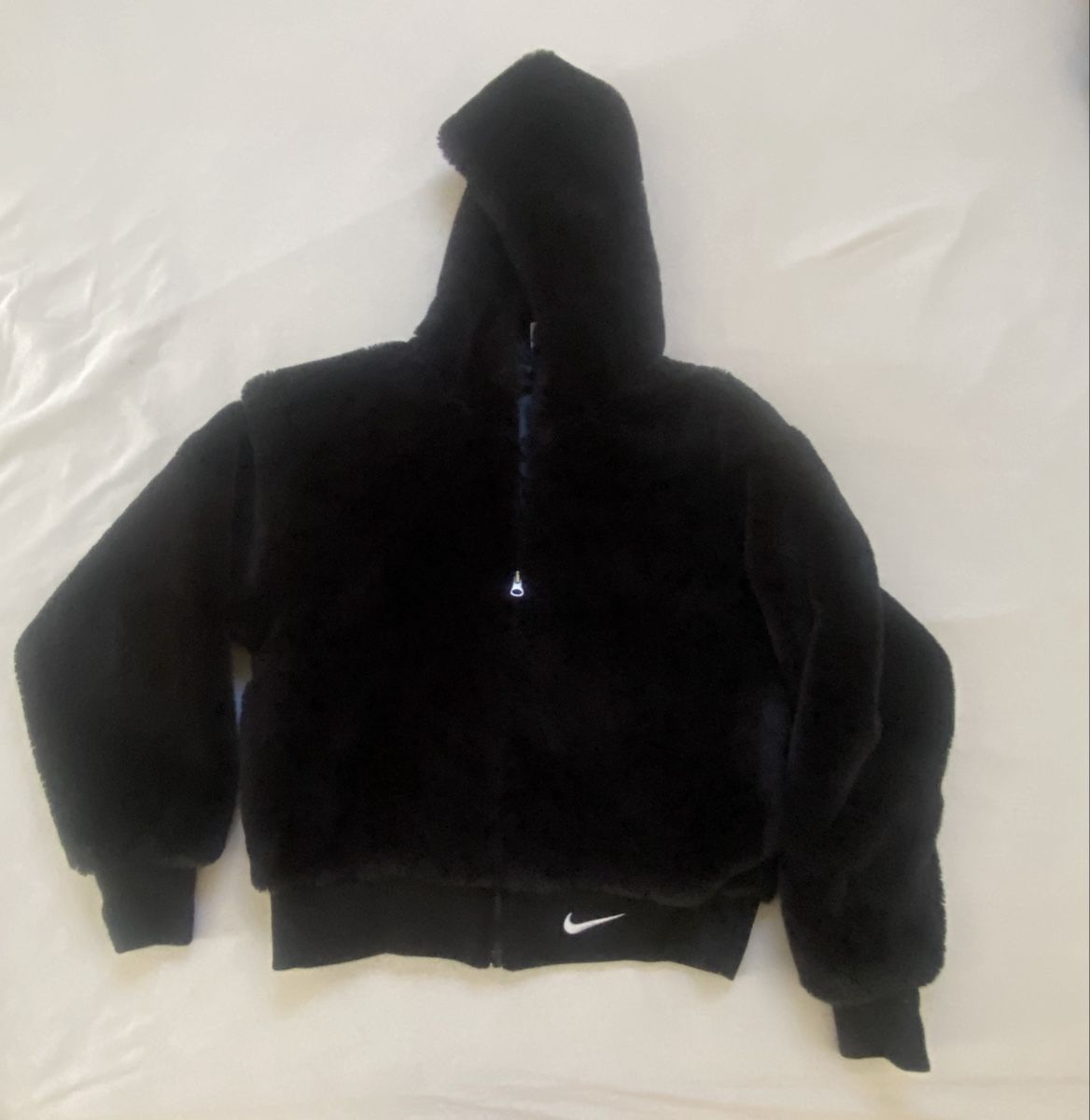 Nike Giacche: Nike Sportswear Essentials Jacke – Usato da Möriken AG venduto da EveMllr