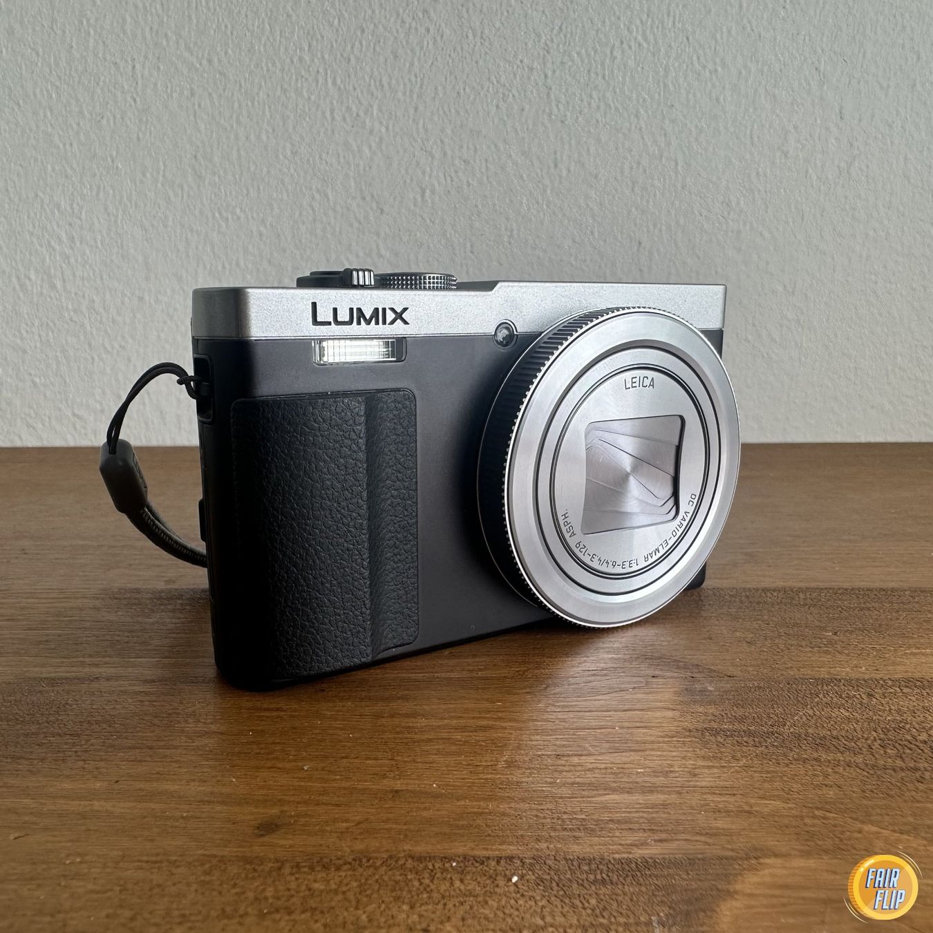 Panasonic Fotocamera: Panasonic Lumix DMC-TZ71 Digitalkamera – Usato da Luzern venduto da fairflip