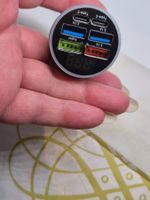 4-Port-USB-Ladegerät mit LED-Anzeige