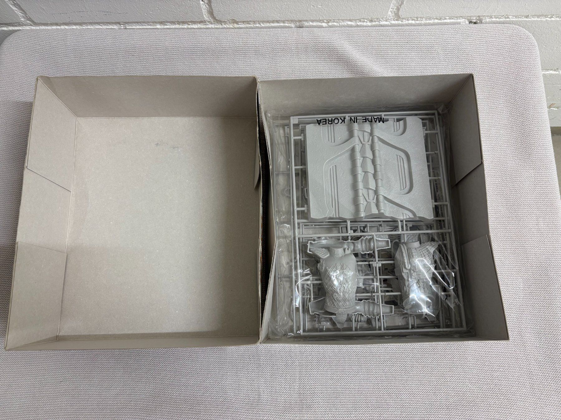 Baukästen: NEU Halcyon Predator 2 Creature Kit, 1994 ungeöffnet ! – Neu und originalverpackt aus Ottenbach von TimelessEmotions. 4