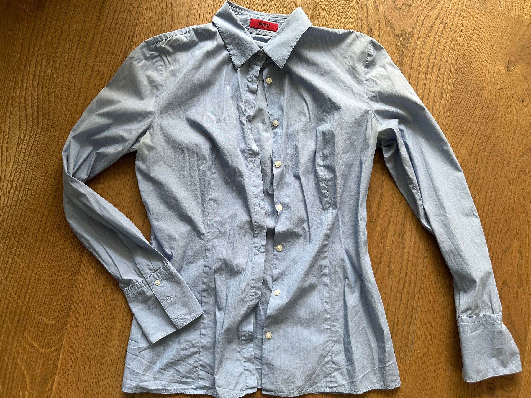 Hugo Boss Camicette: Leichtblaue Hugo Boss Bluse Gr. 38 – Usato da Winterthur venduto da Wiesentroll54