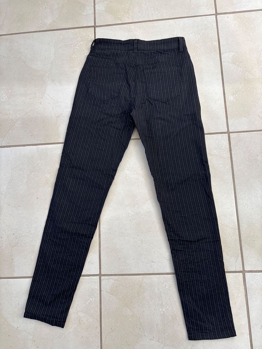 Hosen: Multiblu Damen Hose, Gr. 36, schwarz gestreift, NEU – Neu und originalverpackt aus Pfaffhausen von frickda 1