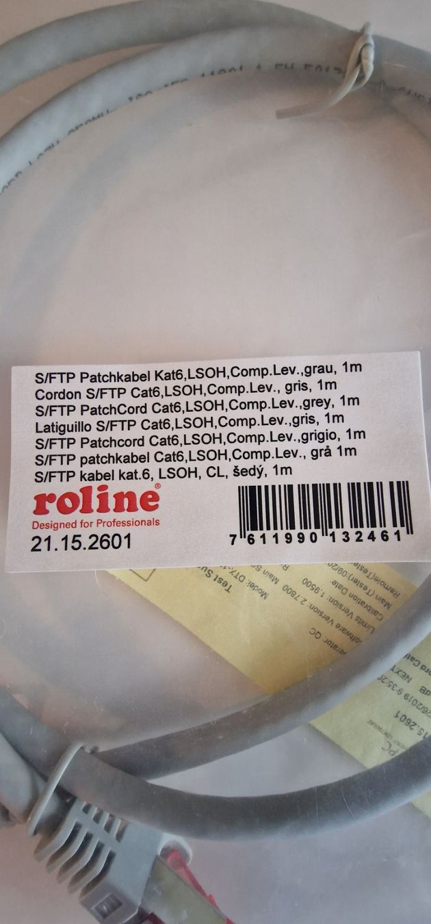 Câbles: Roline Patchkabel Kat6, LSOH,Comp.Lev., grau, 1m – Neuf avec emballage d'origine à Ziefen par Ringwraith 1
