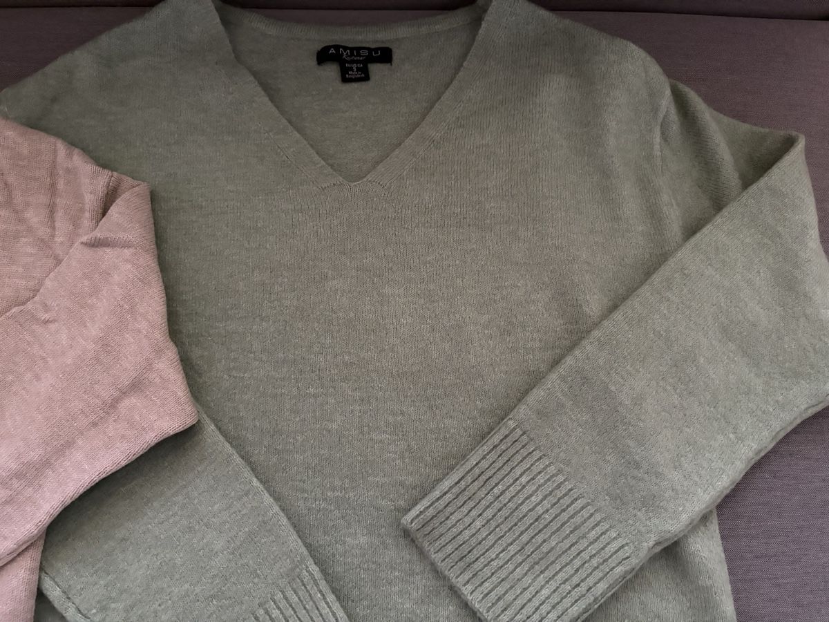 Pullover & Sweatshirts: 3 x V-Ausschnittpullover – Neu (gemäss Beschreibung) aus Allschwil von basilea017 1