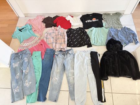 Kleiderpaket für Mädchen Grösse 140
