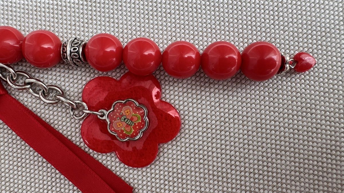 Portachiavi: Kinder Schlüssel oder Tasche Anhänger rot mit Perlen/Blumen – Nuovo (secondo la descrizione) da HORGEN venduto da vladibarca10 3